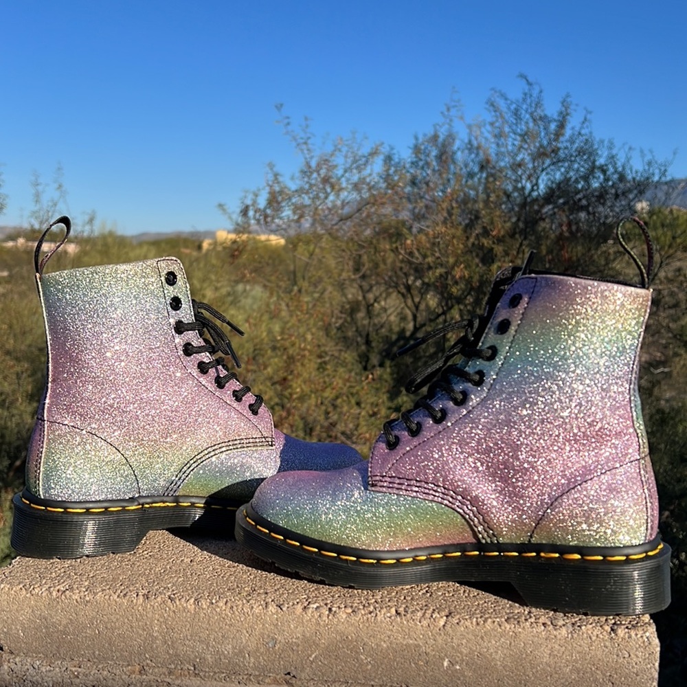 New Dr. Martens Mermaid 🧜‍♀️ Super Sparkly 1460 Pascal Glitter Boots ✨ - Picture 11 of 17